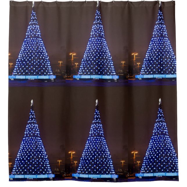 Blauer Weihnachtsbaum Duschvorhang (Vorderseite)