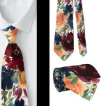 Blauer Wein Gelbe Rose Floral Neck Tie Krawatte<br><div class="desc">Navy Blue und Wine Yellow Gold Blume Schöne Blume Blumenstrauß Rose Neck Tie. Ideal für feierliche Anlässe und Hochzeiten!</div>