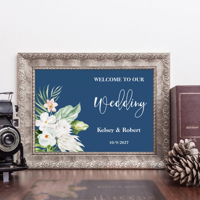 Blaues Blumen-Willkommens-Hochzeitsschild Poster (Von Creator hochgeladen)