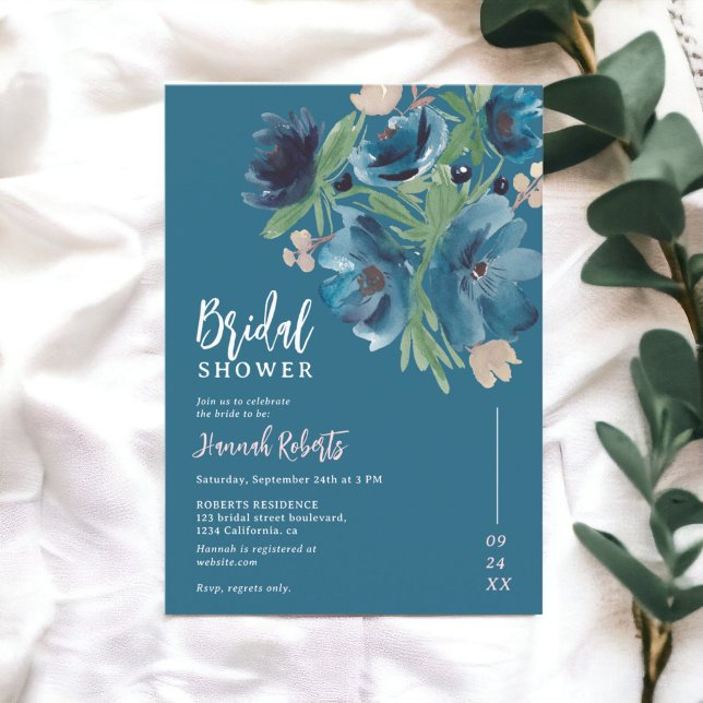 blaues böhmisches Brautparty Einladung (blue bohemian floral watercolor bridal shower invitation on dusty blue)