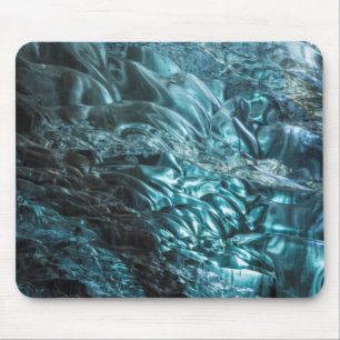Blaues Eis einer Eishöhle, Island Mousepad