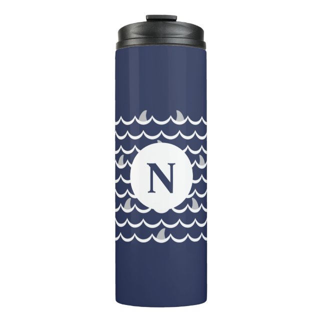 Blaues Hai-Fin-Monogramm-Tasse Thermosbecher (Vorderseite)