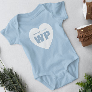 Blaues Herz-Monogramm Neugeborenen-Outfit Blau Ben Baby Strampler
