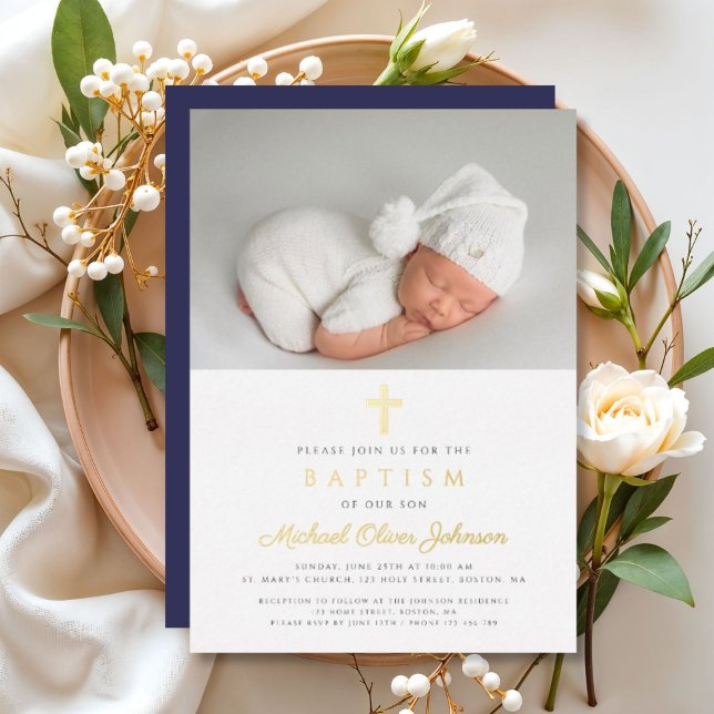 Blaues Kreuz Foto Taufe Gold Folieneinladung (Navy Blue Cross Boy Photo Baptism Gold Foil Invitation)