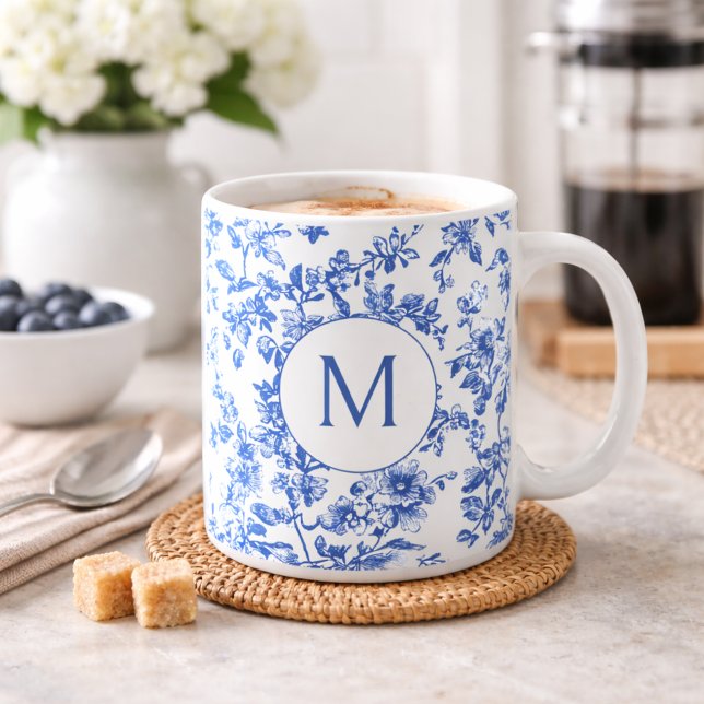 Blaues Land Blumenmonogramm Kaffeetasse (Von Creator hochgeladen)