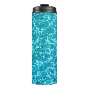 Blaues Meer Wasser mit Glitzern Thermosbecher