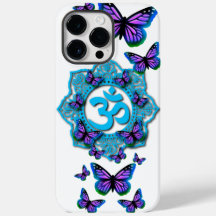 Blaues Ohr-Mandala-Design mit lila Schmetterlingen