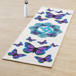 Blaues Ohr-Mandala-Design mit lila Schmetterlingen Yogamatte