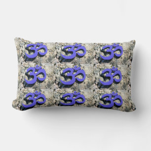 Blaues Om-Symbol auf Granit Lendenkissen