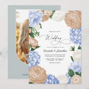 Blaues Pulver, Sand-Beige und Weiße Blumige Hochze Einladung