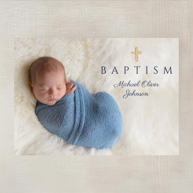 Blaues religiöses Foto für Taufe zwischen den Jung Einladung (Navy Blue Religious Cross Boy Baptism Photo Invitation)