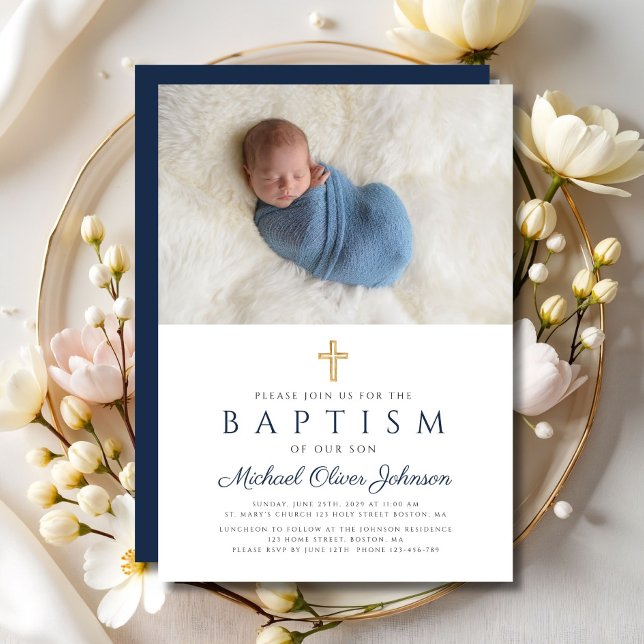 Blaues religiöses Foto für Taufe zwischen den Jung Einladung (Navy Blue Religious Cross Boy Baptism Photo Invitation)