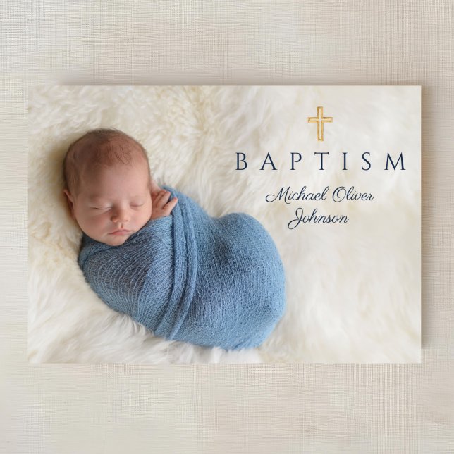 Blaues religiöses Foto für Taufe zwischen den Jung Einladung (Navy Blue Religious Cross Boy Baptism Photo Invitation)