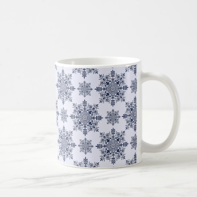Blaues Schneeflocken-Damaskatmuster Kaffeetasse (Rechts)
