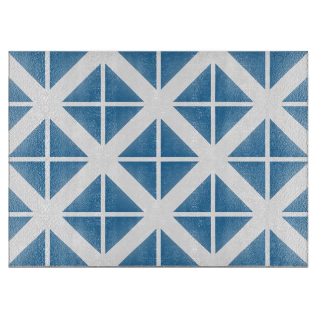Blaues Trenddreieck-Muster Schneidebrett (Vorderseite)