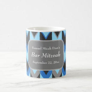 Blaues und graues Zickzack Muster-Bar Mitzvah Tasse