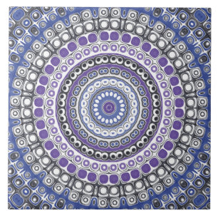 Blaues und violettes mandalaartiges geometrisches  fliese