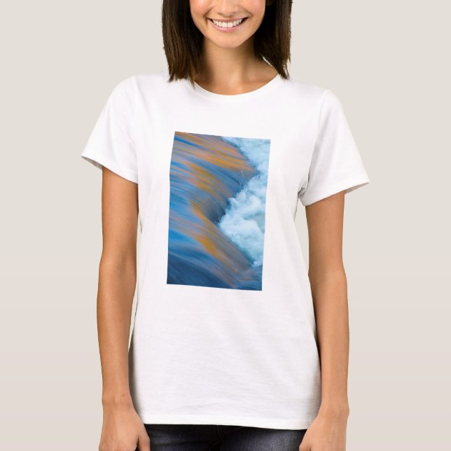 Blaues Wasser abstrakt, Kanada T-Shirt (Vorderseite)