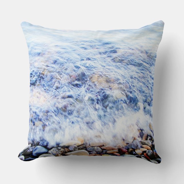 Blaues Wasser und Steine Kissen (Vorderseite)