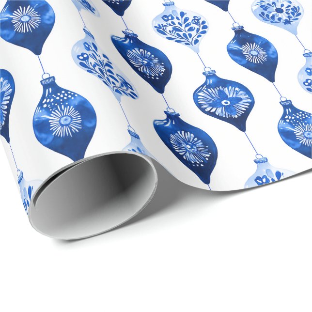 Blaues Weihnachtsbaumschmuck-Muster Geschenkpapier (Rolleneckpunkt)