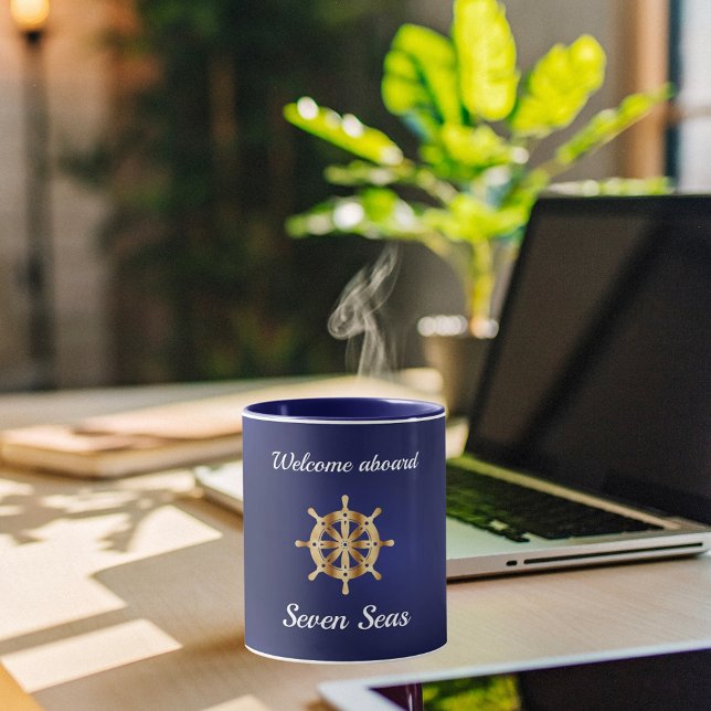 Blaues Yachtboot Name Gold Lenkrad Tasse (Von Creator hochgeladen)