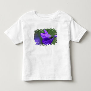 Blauglockenblume in Independence Pass in Kleinkind T-shirt