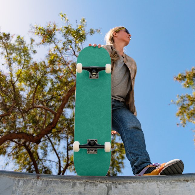 Blaugrüne strukturierte Oberfläche mit subtiler Wi Skateboard (Außenbereich 1)