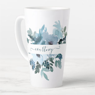 Blaugrüne und blaue Aquarell-Blumen personalisiert Milchtasse