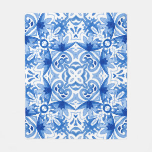 Blauweiße Fliese, Aquarellmuster. Fleecedecke