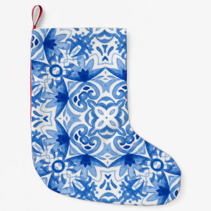 Blauweiße Fliese, Aquarellmuster. Kleiner Weihnachtsstrumpf