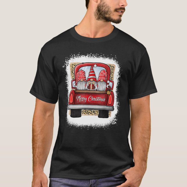 Bleached Christmas Family Gnomes Truck Leopard Mer T-Shirt (Vorderseite)