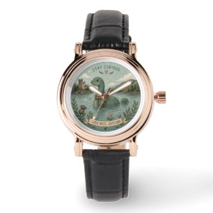 Bleib neugierig Cozy Kryptid Nessie Loch Ness Mons Armbanduhr