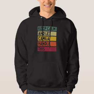 Bleib ruhig und lass Camila das regeln Zitat Retr Hoodie