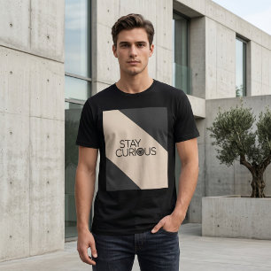 Bleibe Curious - Moderne Minimalistische Typografi Tri-Blend Shirt