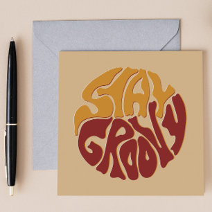 Bleibe Groovy mit einem Splash aus Rot und Gelb