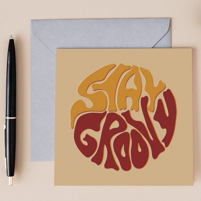 Bleibe Groovy mit einem Splash aus Rot und Gelb (Von Creator hochgeladen)