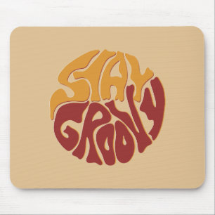 Bleibe Groovy mit einem Splash aus Rot und Gelb Mousepad