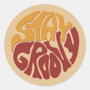 Bleibe Groovy mit einem Splash aus Rot und Gelb Runder Aufkleber