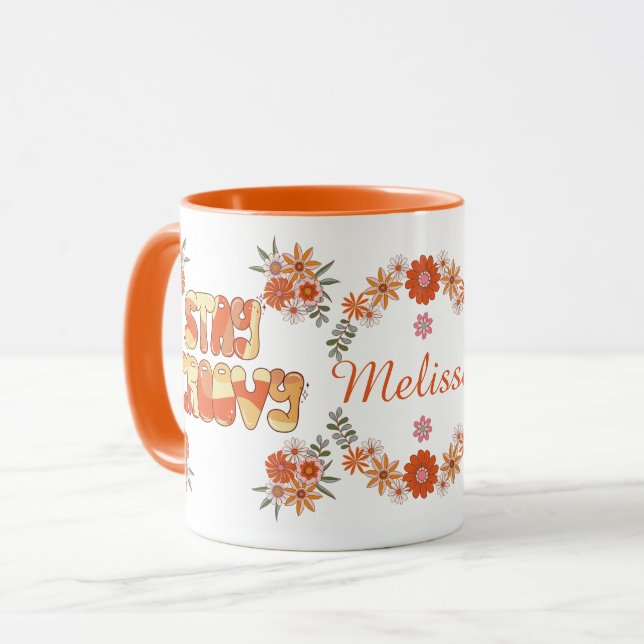 Bleibe Groovy Retro Boho Blume duftendes Blumendes Tasse (Vorderseite Links)