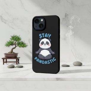 Bleibe Pandastic T - Shirt, Funny Panda Meditation iPhone 13 Hülle