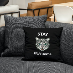 Bleibe Pawsome pun black cat Kissen