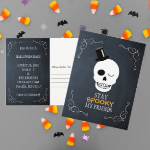 Bleibe Spooky Meine Freunde Skull Halloween Einlad Postkarte