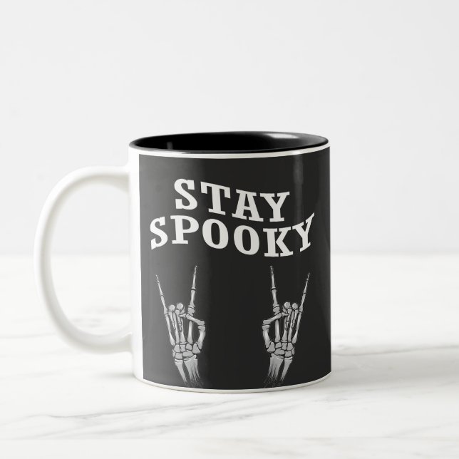 Bleibe Spooky Skeleton Hands Halloween Spooky Nied Zweifarbige Tasse (Links)