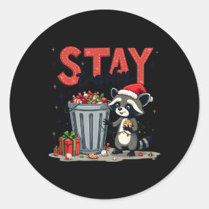 Bleibe Trashy Funny Racoon Meme Merry Christmas An Runder Aufkleber