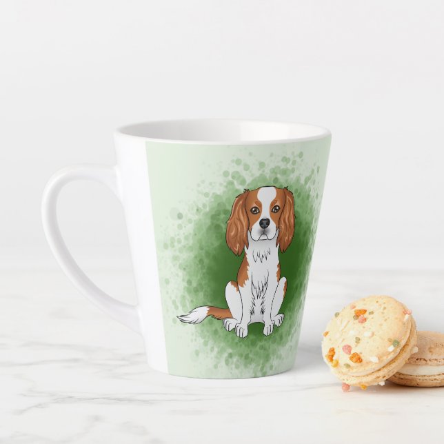 Blenheim Cavalier King Charles Spaniel auf Green Milchtasse (Beispiel)