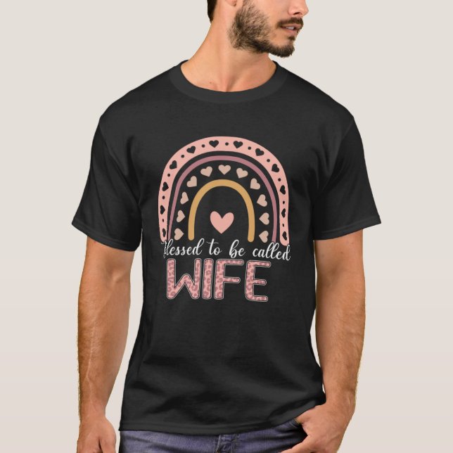 Blessed To Be Called Wife Leopard Rainbow Cute Mom T-Shirt (Vorderseite)