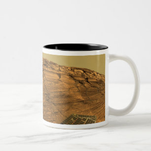Blick auf Burns Cliff auf Mars Zweifarbige Tasse