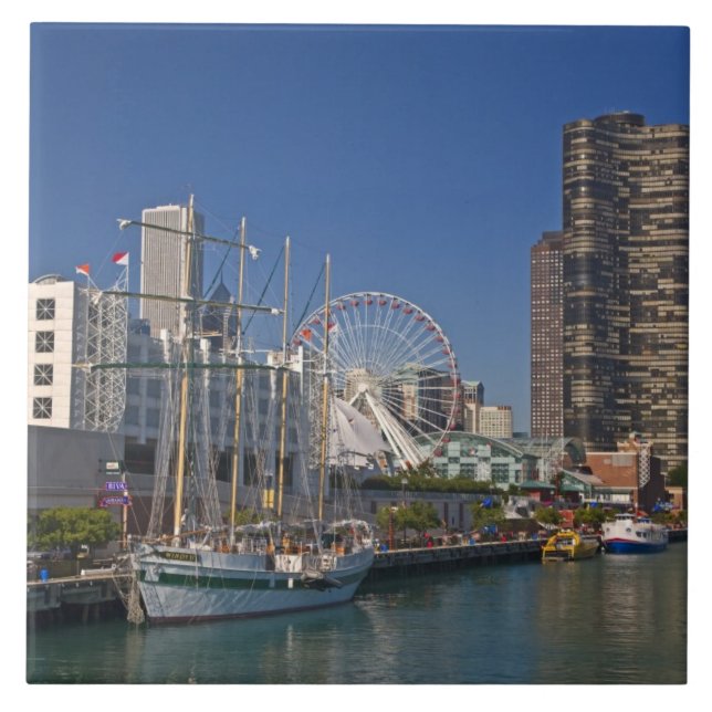 Blick auf Chicagos Marine Pier 2 Fliese (Vorderseite)