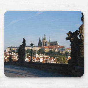Blick auf das Schloss von der Karlsbrücke in Prag Mousepad