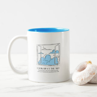 Blick auf den Himmel Zweifarbige Tasse